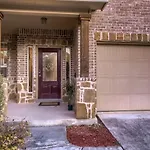 Lxry 4 Bedroom Near Attrns